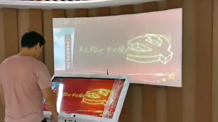 在展览的建设中应该考虑一些因素